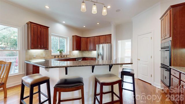 5423 Piper Glen Drive, Charlotte, NC 28277