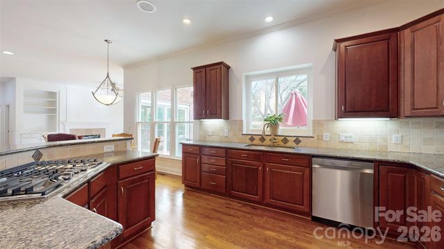 5423 Piper Glen Drive, Charlotte, NC 28277