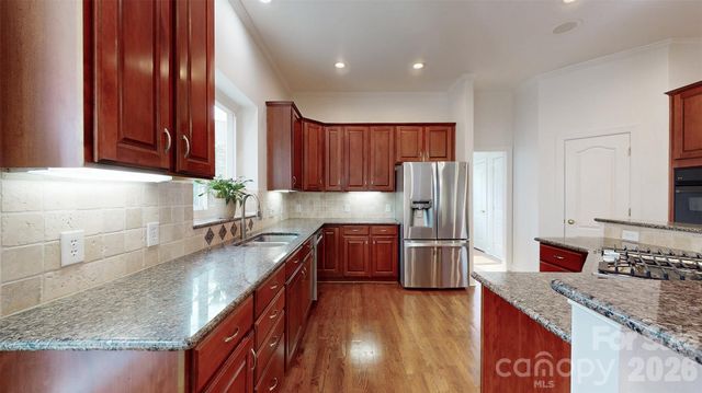 5423 Piper Glen Drive, Charlotte, NC 28277