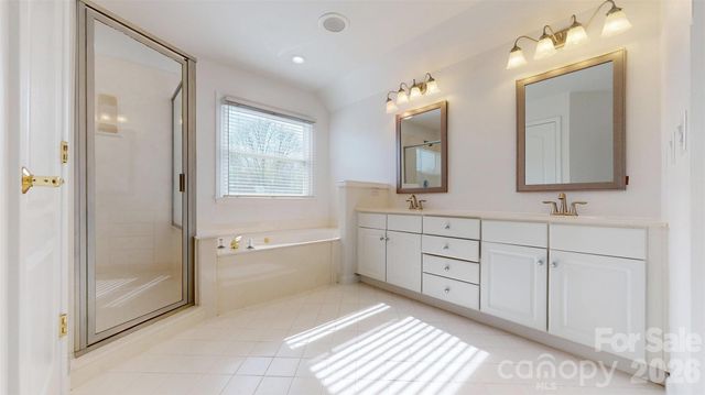 5423 Piper Glen Drive, Charlotte, NC 28277