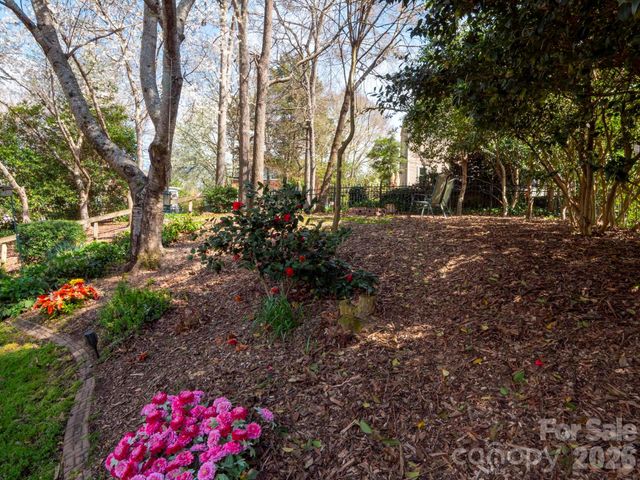 5423 Piper Glen Drive, Charlotte, NC 28277