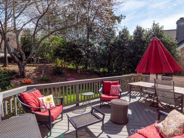 5423 Piper Glen Drive, Charlotte, NC 28277