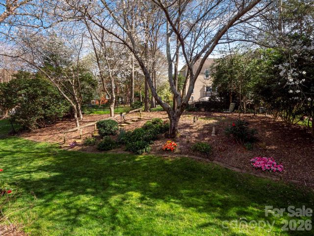 5423 Piper Glen Drive, Charlotte, NC 28277