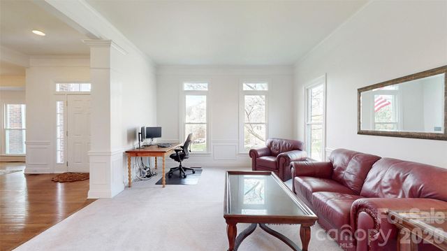 5423 Piper Glen Drive, Charlotte, NC 28277