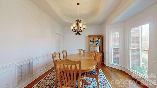 5423 Piper Glen Drive, Charlotte, NC 28277