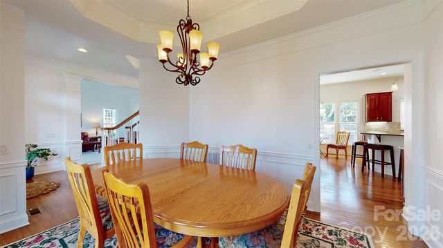 5423 Piper Glen Drive, Charlotte, NC 28277