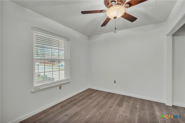 1107 Pecan Avenue, Copperas Cove, TX 76522