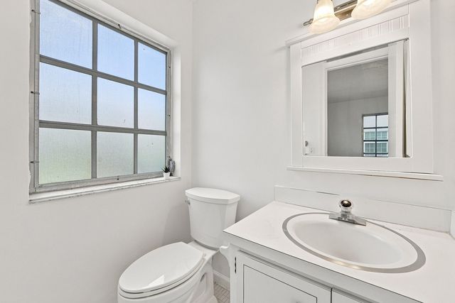 2211 NE 67TH Street 1102, Fort Lauderdale, FL 33308