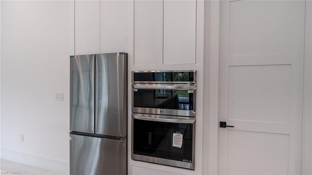 649 Golden Gate BLVD E, Naples, FL 34120