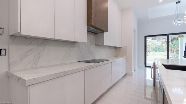 649 Golden Gate BLVD E, Naples, FL 34120