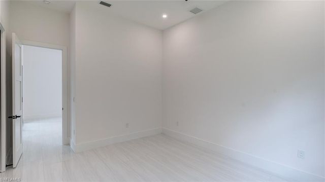 649 Golden Gate BLVD E, Naples, FL 34120