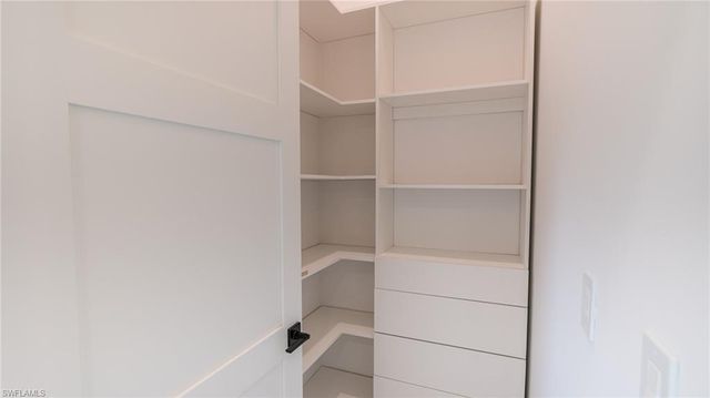 649 Golden Gate BLVD E, Naples, FL 34120