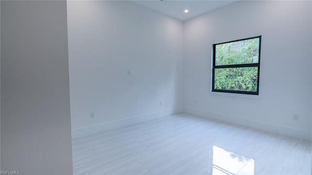 649 Golden Gate BLVD E, Naples, FL 34120