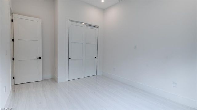 649 Golden Gate BLVD E, Naples, FL 34120