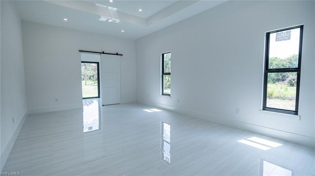 649 Golden Gate BLVD E, Naples, FL 34120