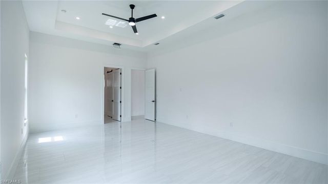 649 Golden Gate BLVD E, Naples, FL 34120