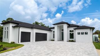 649 Golden Gate BLVD E, Naples, FL 34120