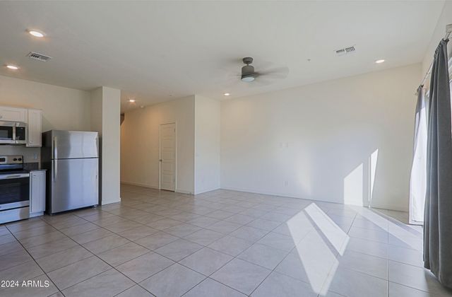 2231 W LAURIE Lane, Phoenix, AZ 85021