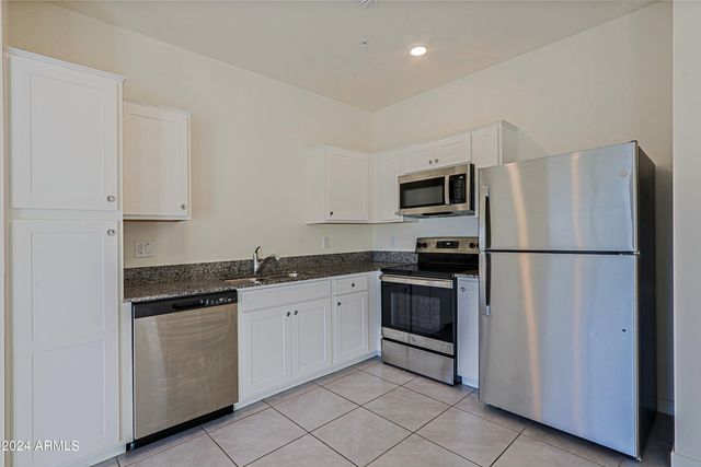 2231 W LAURIE Lane, Phoenix, AZ 85021