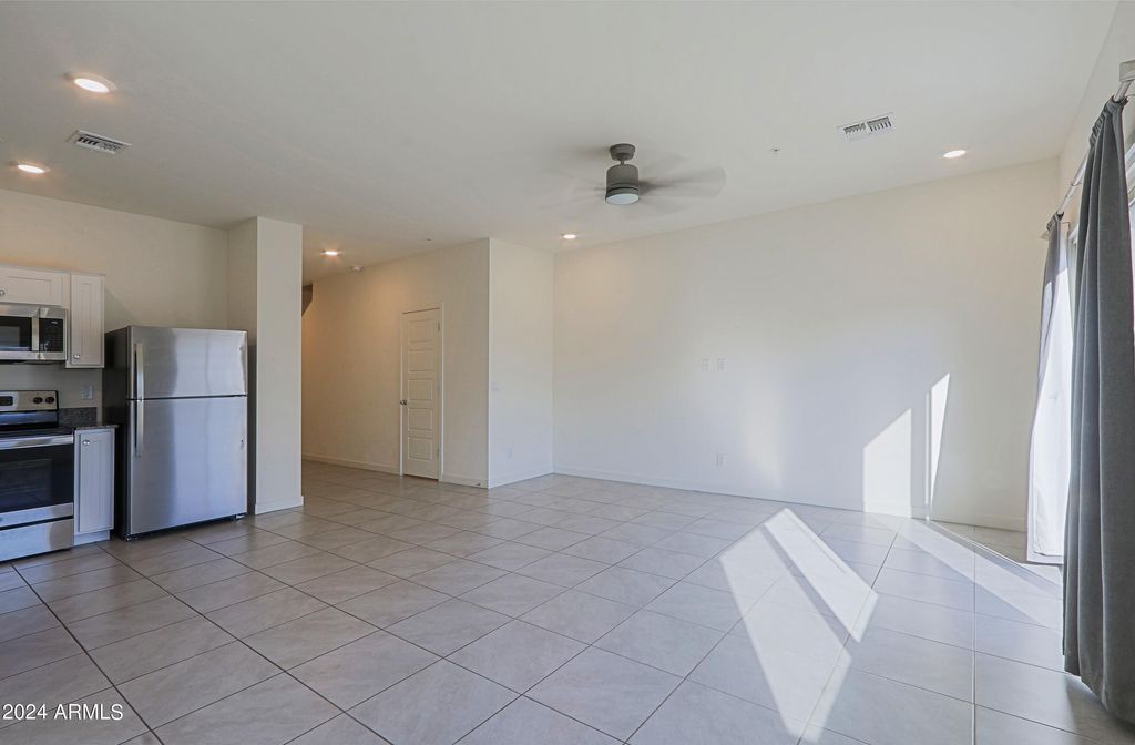 2231 W LAURIE Lane, Phoenix, AZ 85021 — photo 5