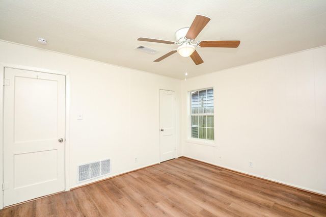 1302 Lamesa Avenue, Pasadena, TX 77506