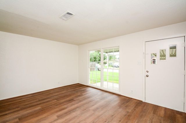 1302 Lamesa Avenue, Pasadena, TX 77506