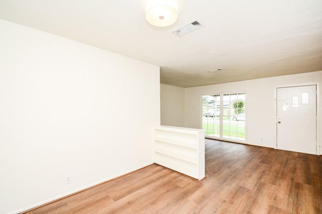 1302 Lamesa Avenue, Pasadena, TX 77506