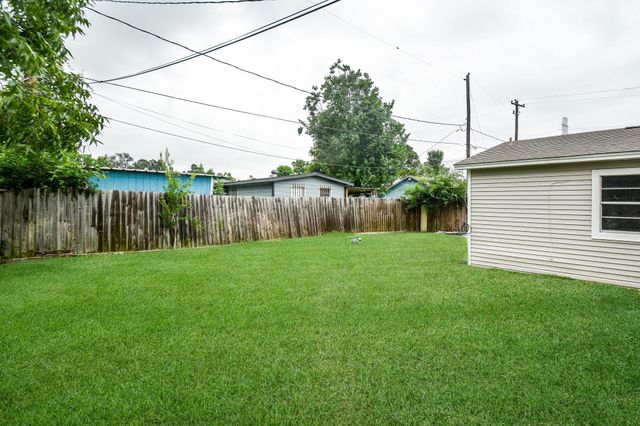 1302 Lamesa Avenue, Pasadena, TX 77506