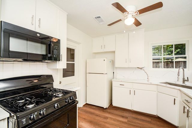 1302 Lamesa Avenue, Pasadena, TX 77506