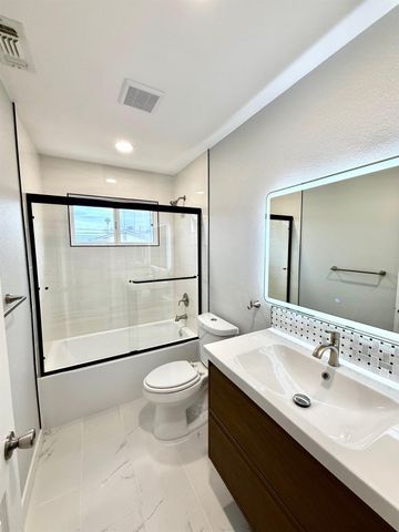 4407 Arrowood Ct, Sacramento, CA 95842