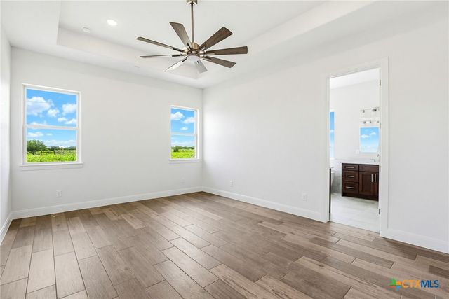 313 Farmhouse Drive, Marion, TX 78124