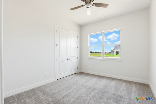 313 Farmhouse Drive, Marion, TX 78124