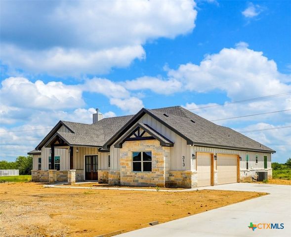 313 Farmhouse Drive, Marion, TX 78124