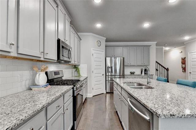 117 Hibiscus Court, Woodstock, GA 30188