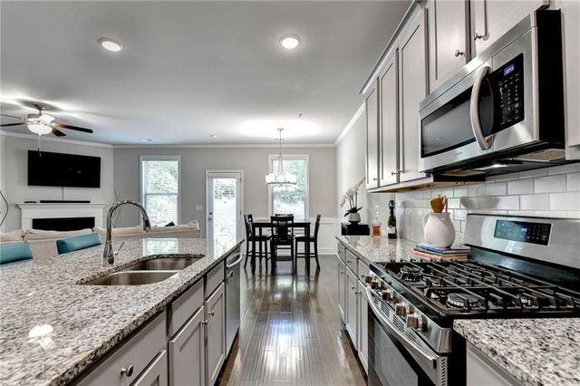 117 Hibiscus Court, Woodstock, GA 30188