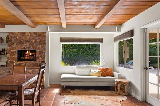 1387 E Verbena Drive, Palm Springs, CA 92262