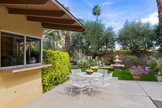 1387 E Verbena Drive, Palm Springs, CA 92262