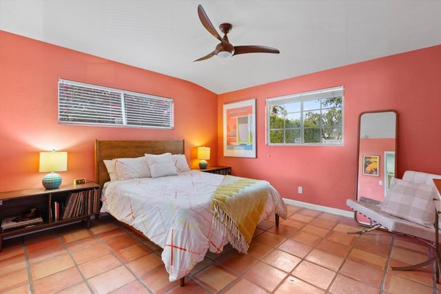 1387 E Verbena Drive, Palm Springs, CA 92262