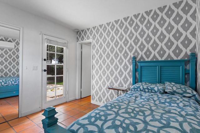 1387 E Verbena Drive, Palm Springs, CA 92262