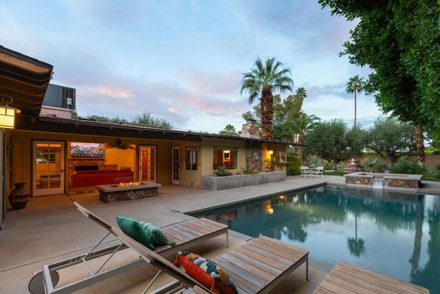 1387 E Verbena Drive, Palm Springs, CA 92262