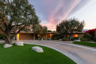 1387 E Verbena Drive, Palm Springs, CA 92262