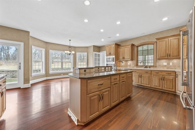 5012 Autumn DR NE, Cedar Rapids, IA 52411