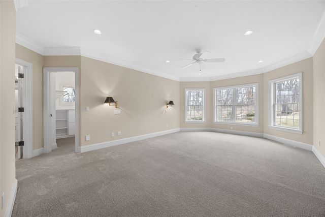 5012 Autumn DR NE, Cedar Rapids, IA 52411