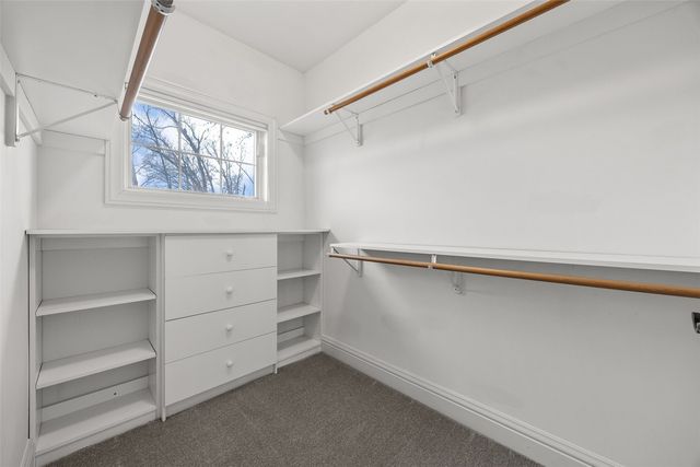 5012 Autumn DR NE, Cedar Rapids, IA 52411