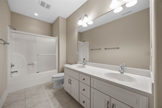 5012 Autumn DR NE, Cedar Rapids, IA 52411