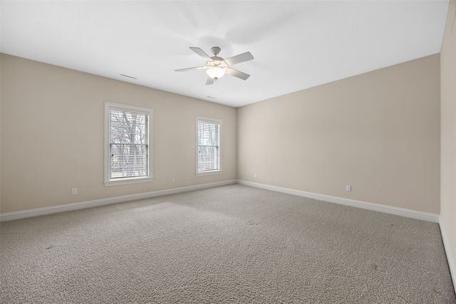 5012 Autumn DR NE, Cedar Rapids, IA 52411