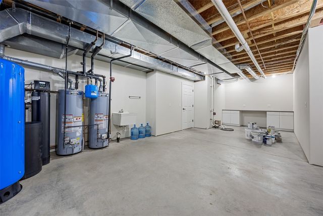 5012 Autumn DR NE, Cedar Rapids, IA 52411