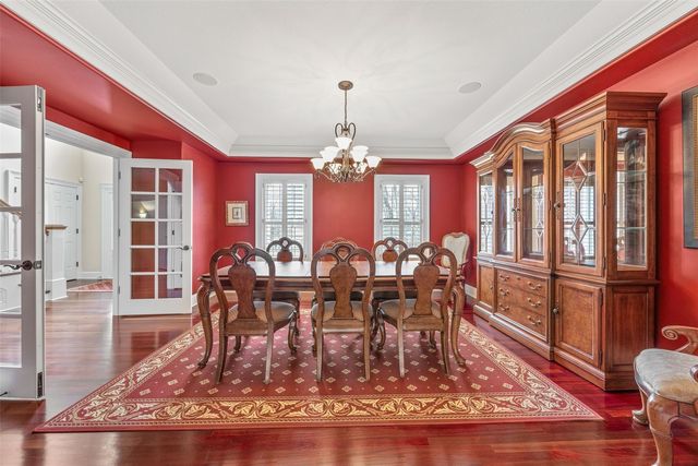 5012 Autumn DR NE, Cedar Rapids, IA 52411