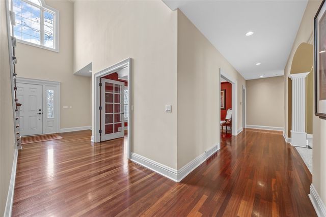 5012 Autumn DR NE, Cedar Rapids, IA 52411