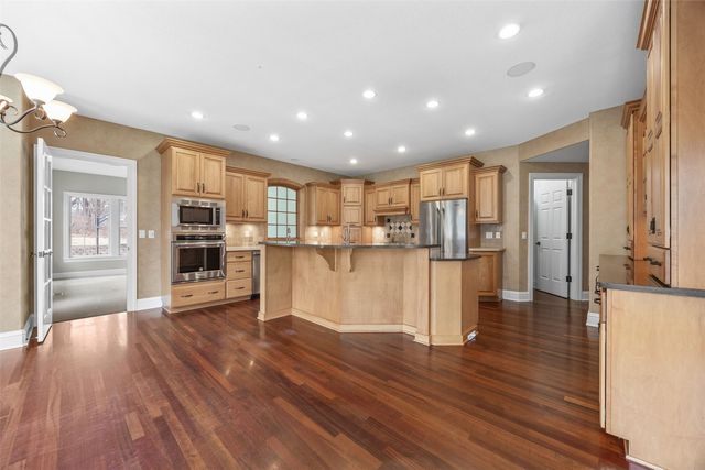 5012 Autumn DR NE, Cedar Rapids, IA 52411